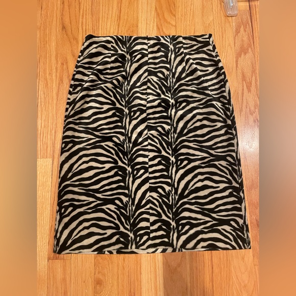 Vintage 90s Betsey Johnson Cream & Black Zebra Print Fur Skirt - Picture 3 of 8